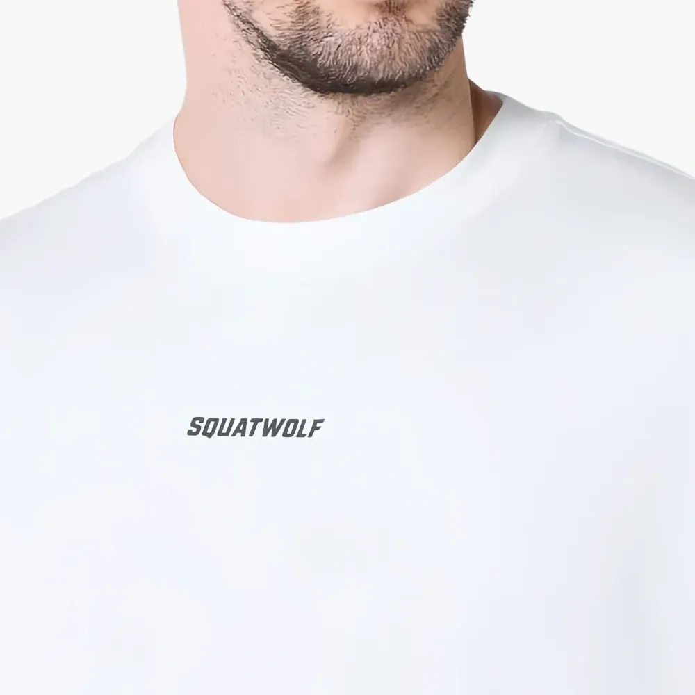 Футболка с логотипом