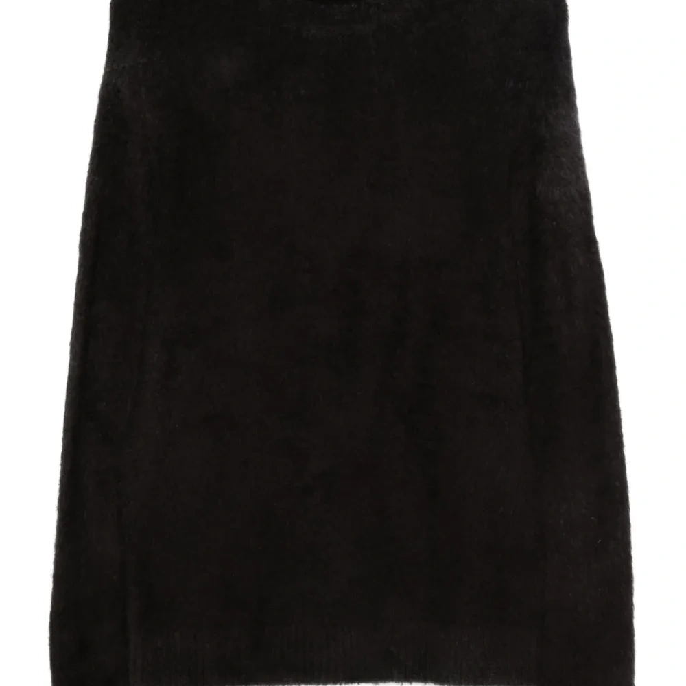 Свитер с круглым вырезом