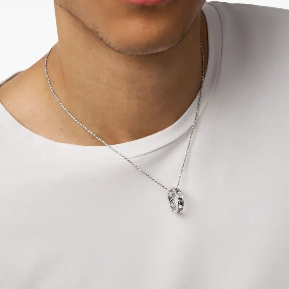 Ожерелье с подвеской в виде двойной буквы D