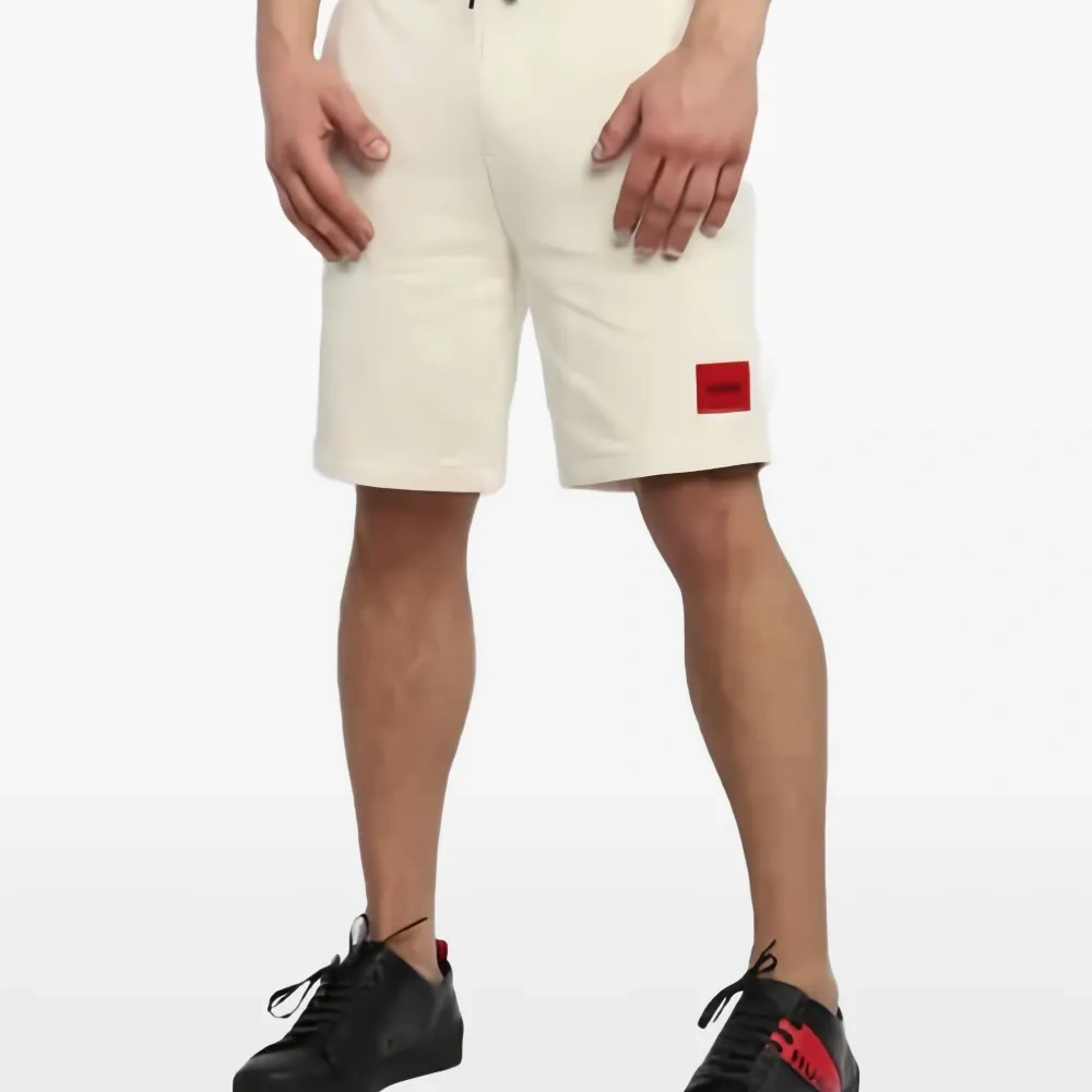 Шорты с нашивкой-логотипом