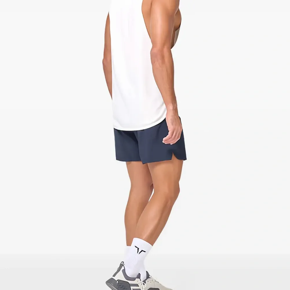 Топ с U-образным вырезом и логотипом