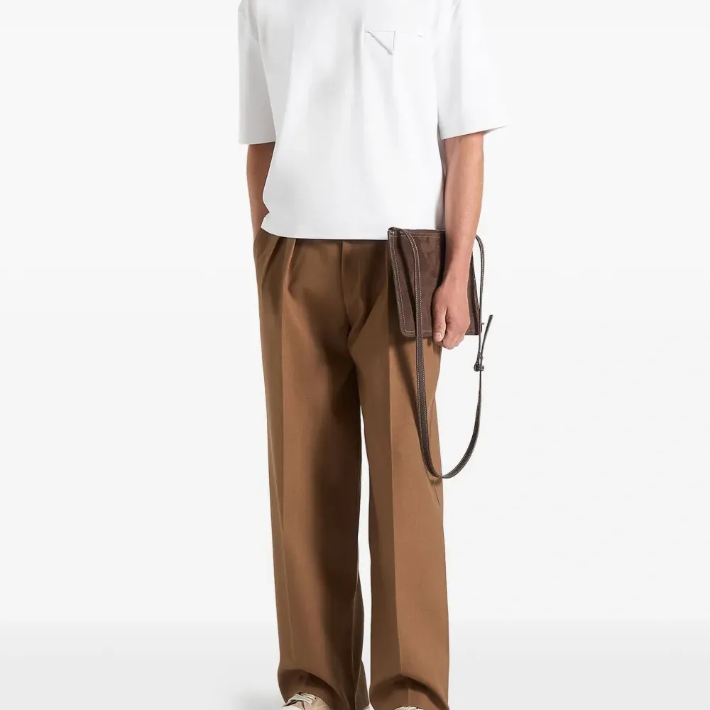 Футболка Léon с карманом