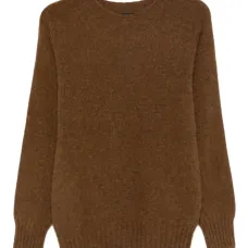 Свитер с круглым вырезом