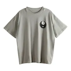 Футболка с графичным принтом Футболка с графичным принтом