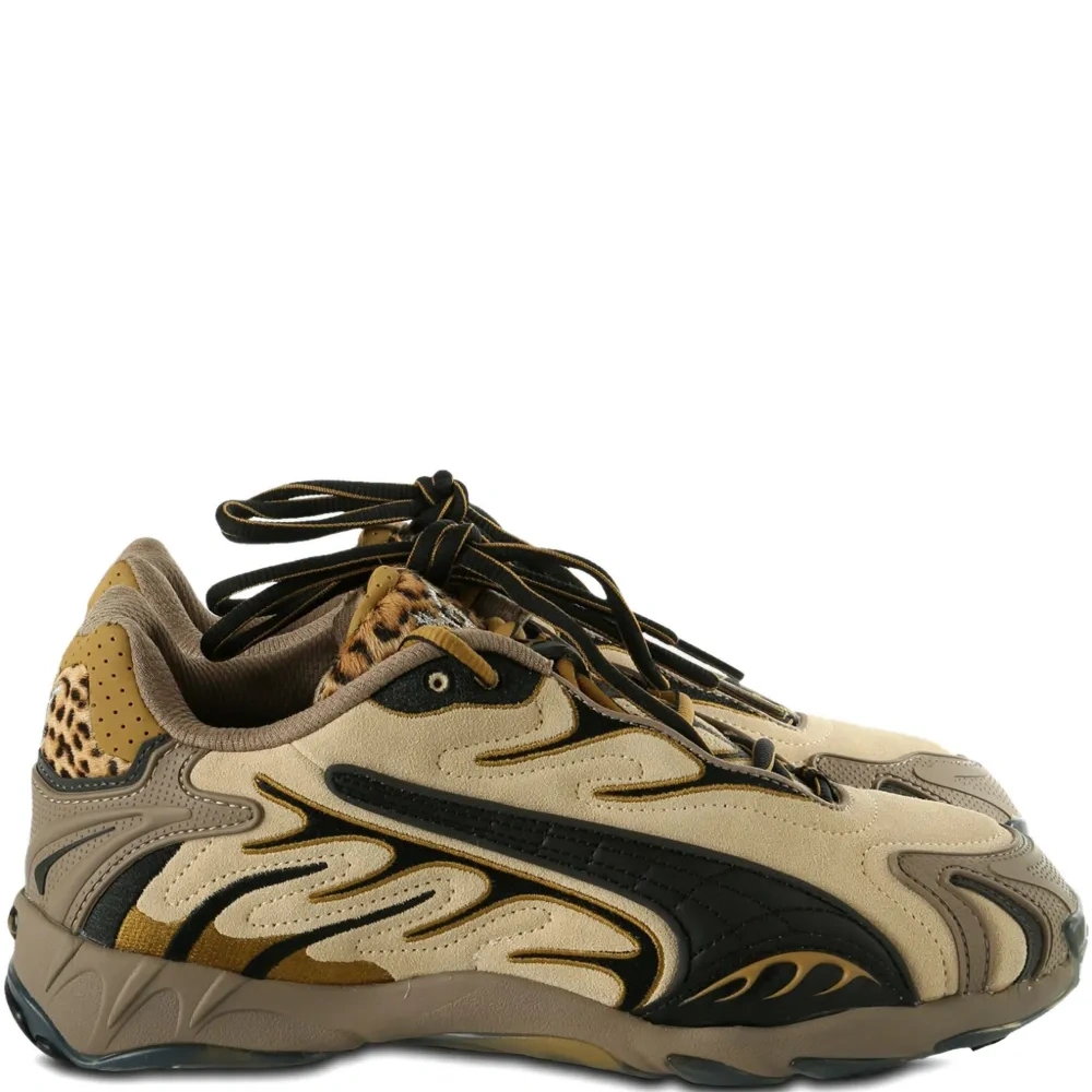 Кроссовки с анималистичным принтом