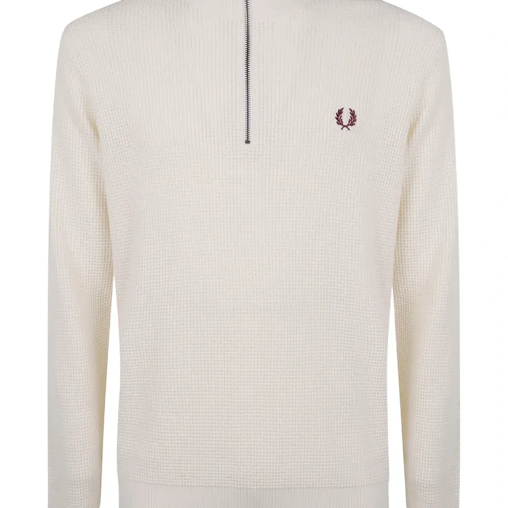 Фактурный свитер с воротником на молнии