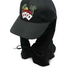 Кепка с капюшоном и вышивкой