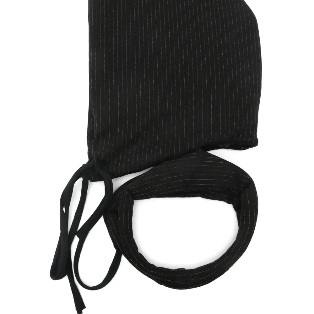 Капюшон в тонкую полоску