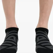 Носки с геометричными вставками