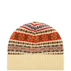 Шапка бини с нашивкой-логотипом