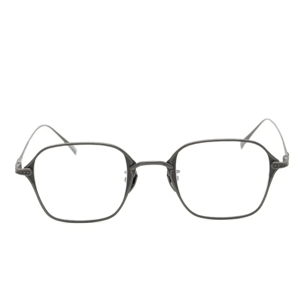 Очки в геометричной оправе