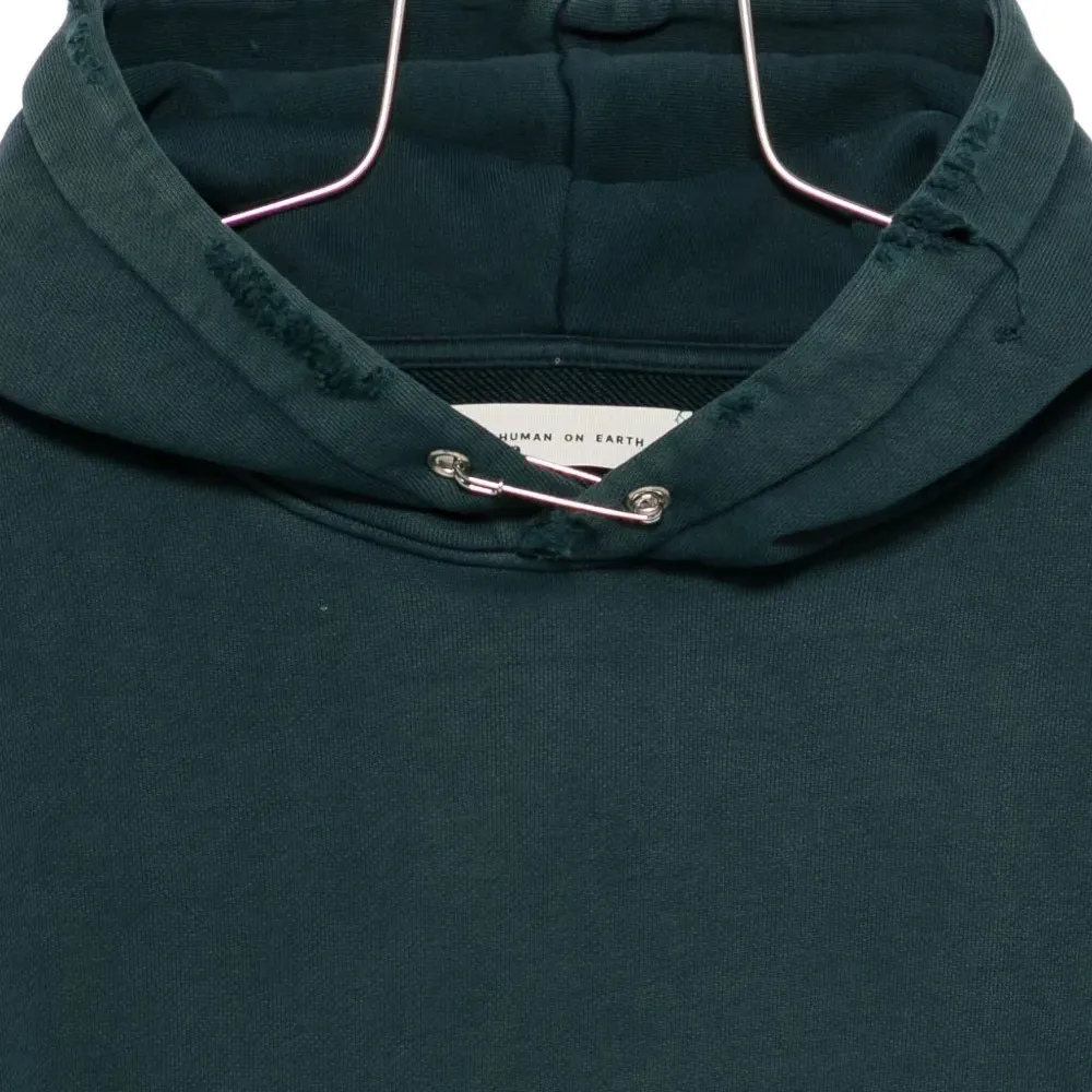 Худи с булавкой