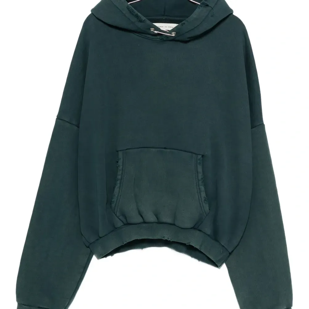 Худи с булавкой