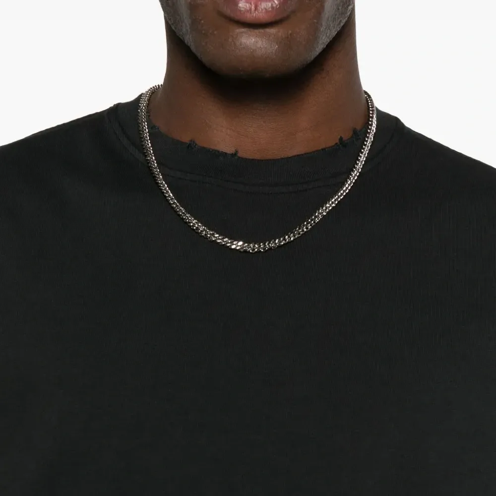 Футболка с необработанными (рваными) краями