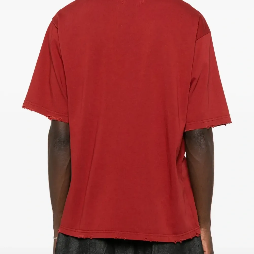 Футболка с необработанным краем