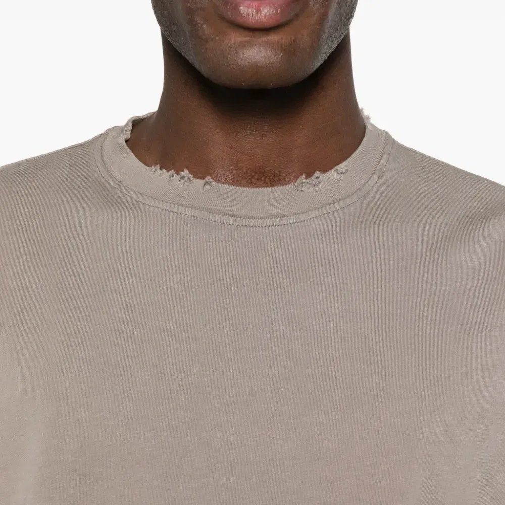 Футболка с необработанным краем