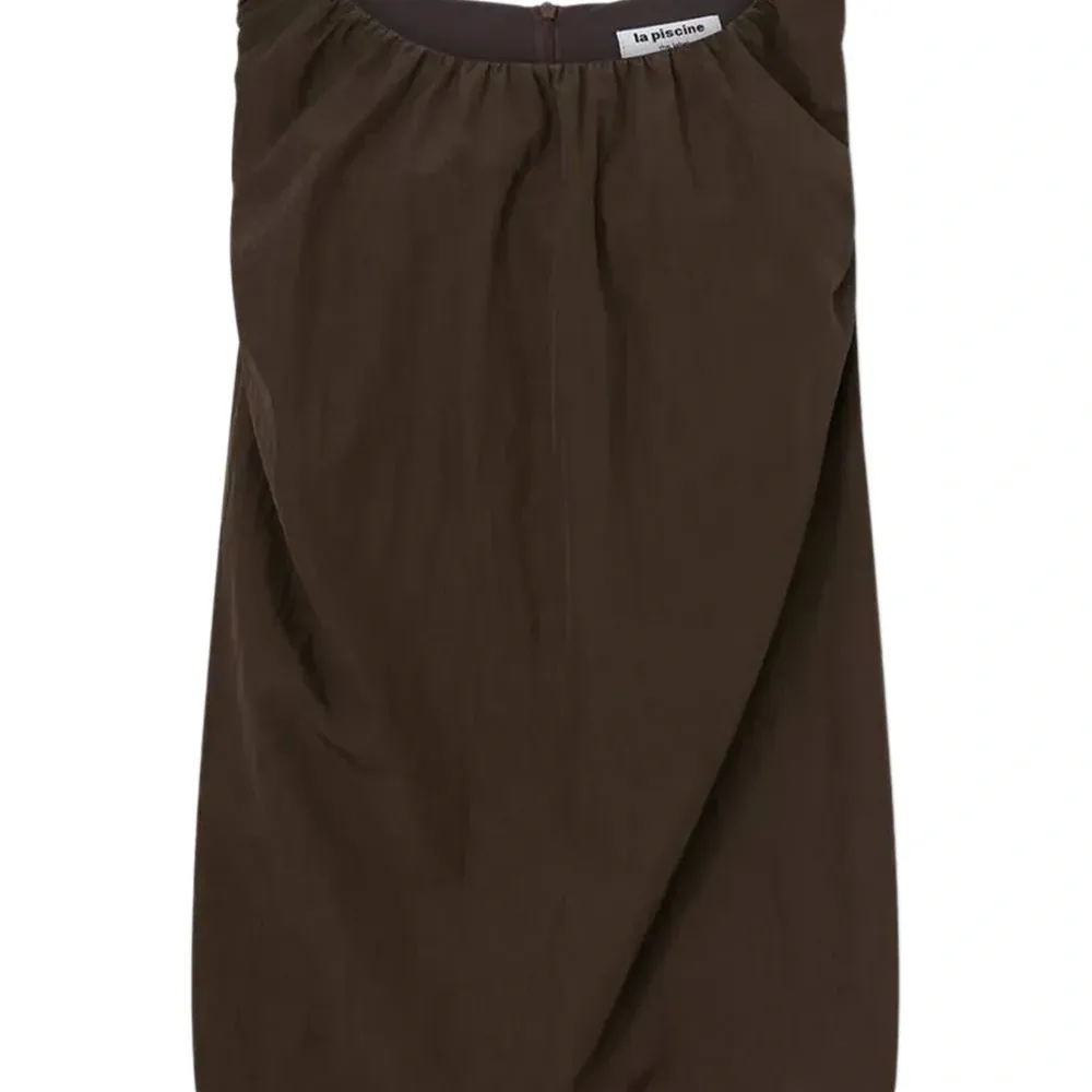 Платье мини со сборками Платье мини со сборками