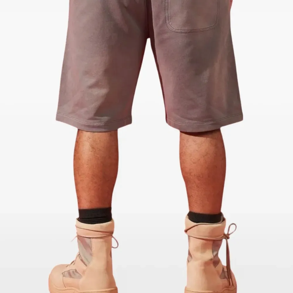 Спортивные шорты на кулиске с декоративной отделкой