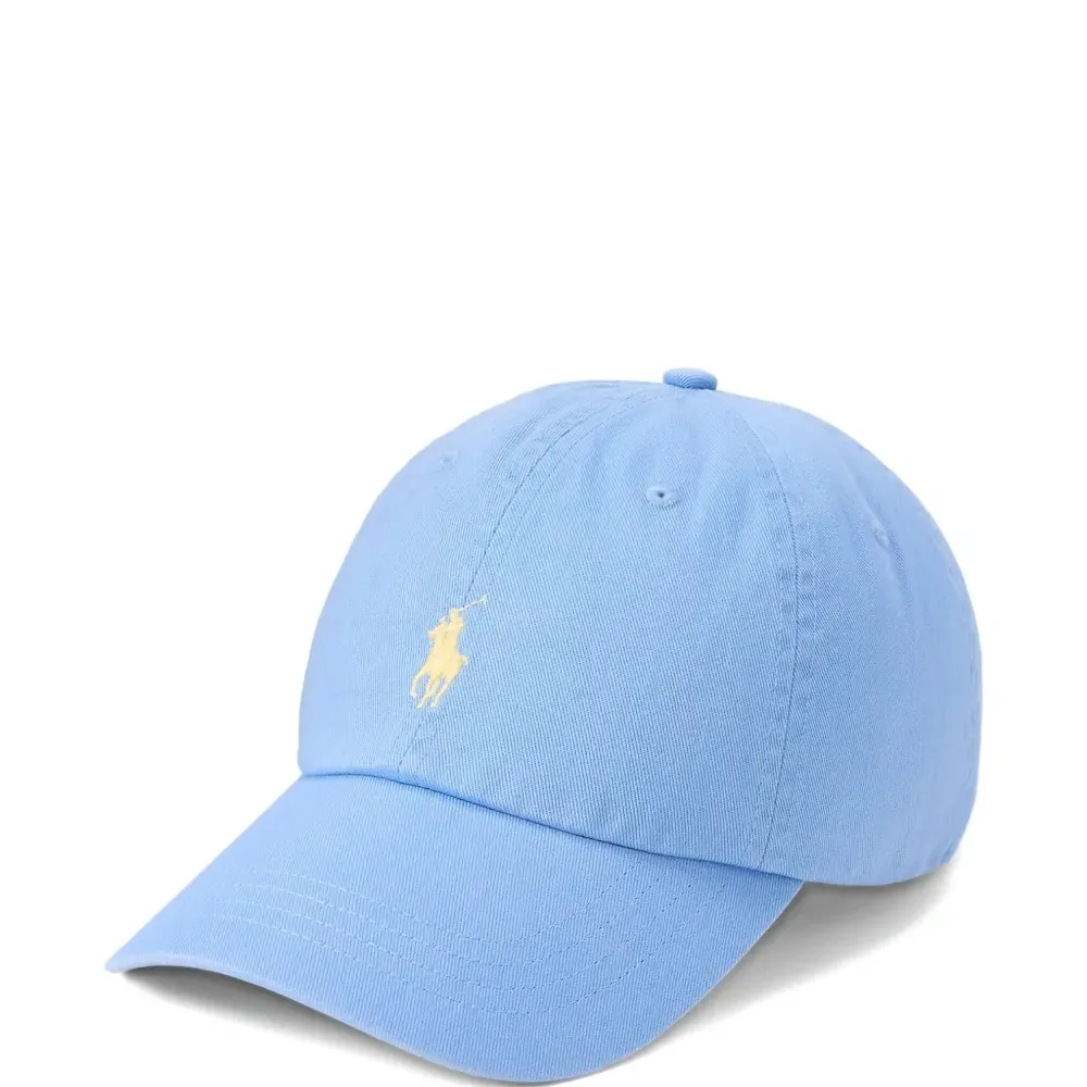 Бейсболка с логотипом