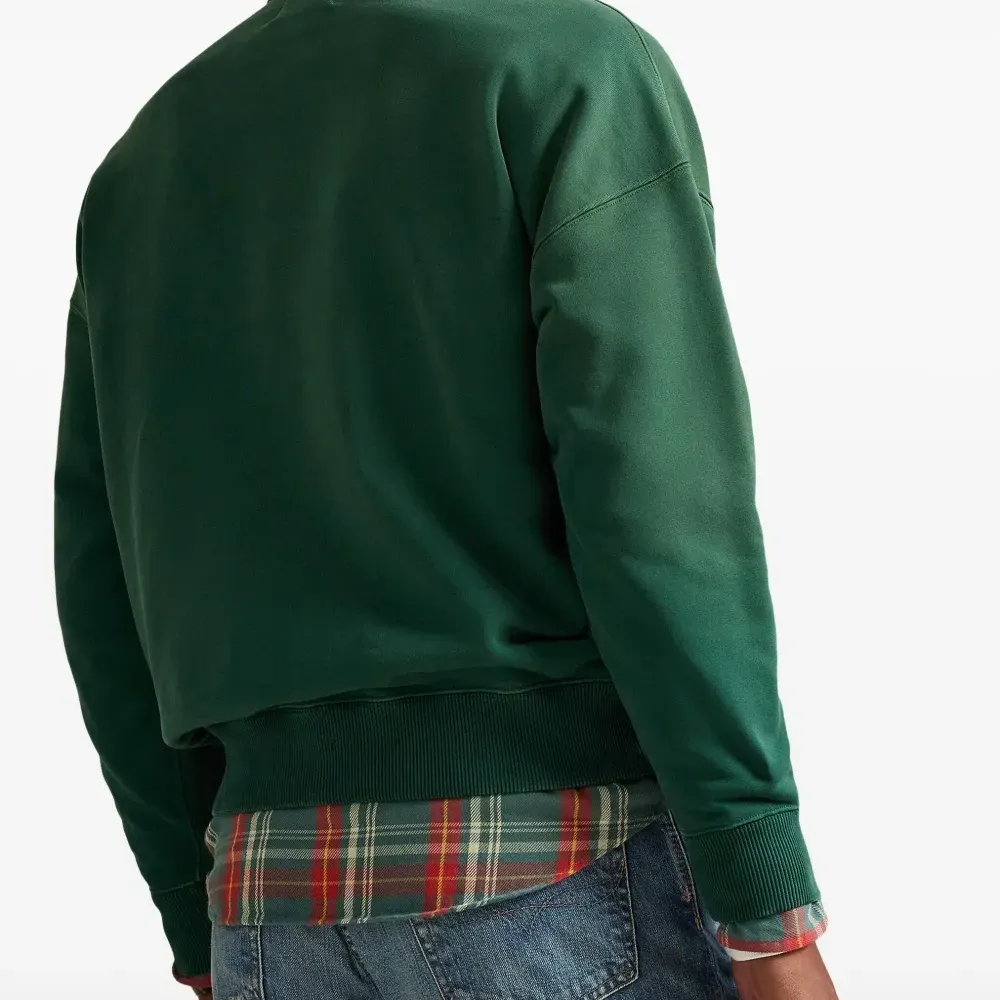 Толстовка с круглым вырезом