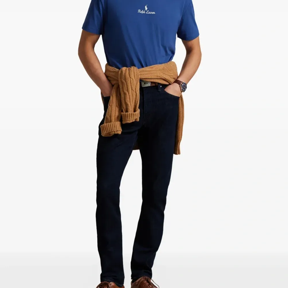 Футболка с логотипом