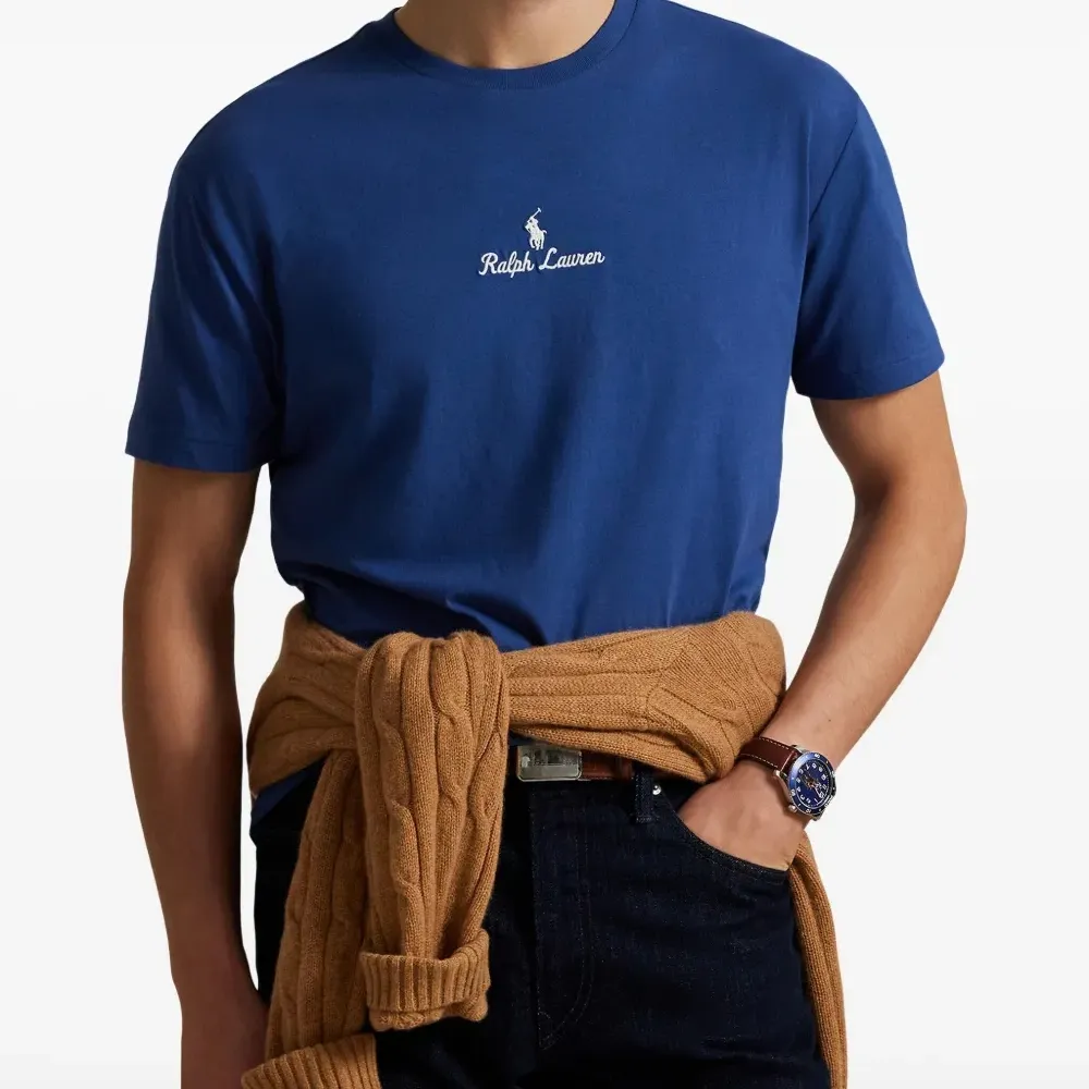 Футболка с логотипом