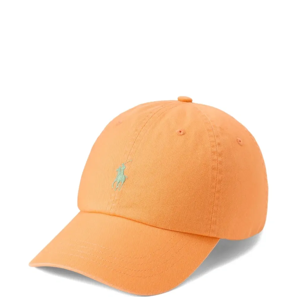 Бейсболка с логотипом