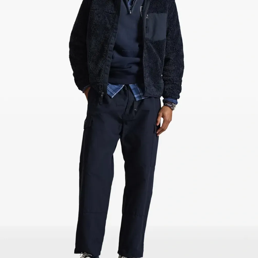 Легкая куртка с вышитым логотипом Легкая куртка с вышитым логотипом