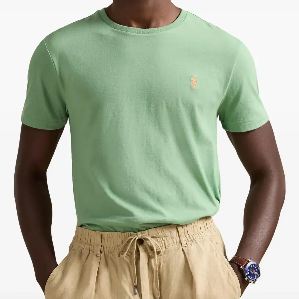 Футболка с короткими рукавами