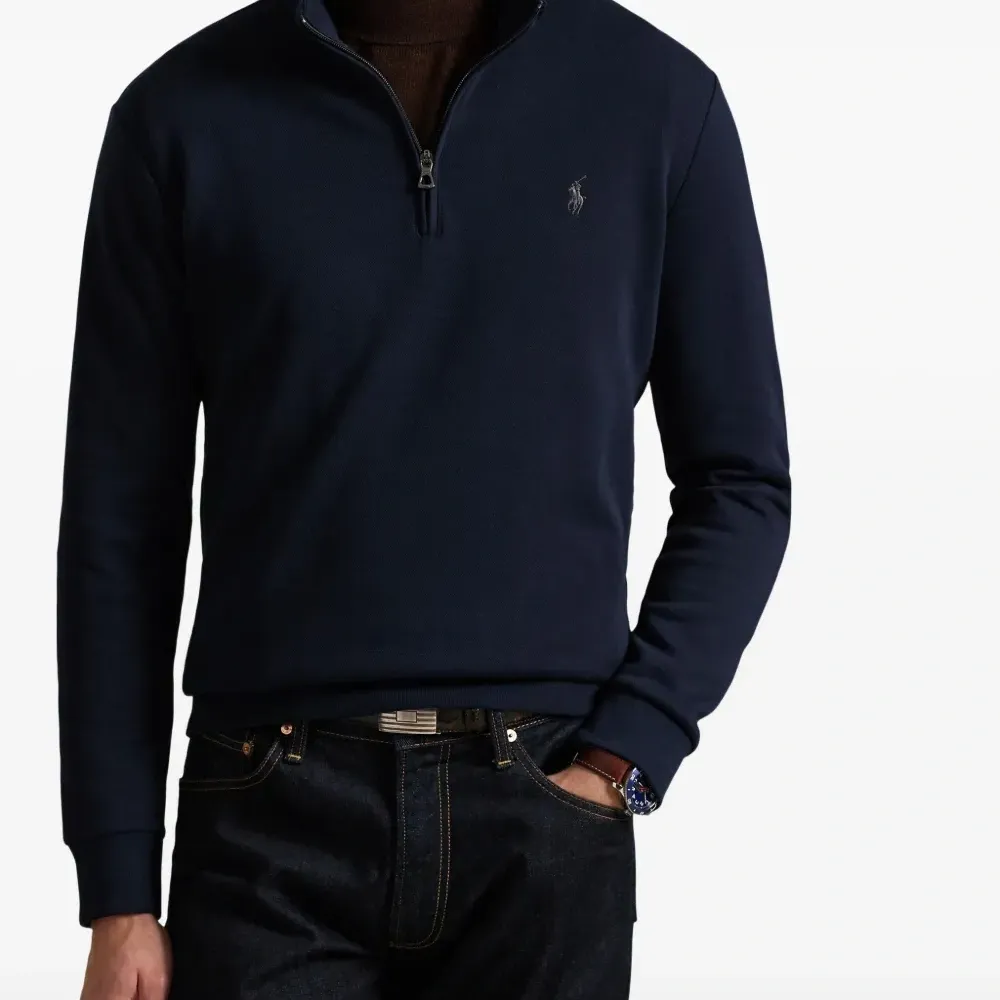 Толстовка с высоким воротником на молнии