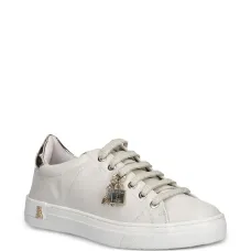 Кроссовки Fly на шнуровке