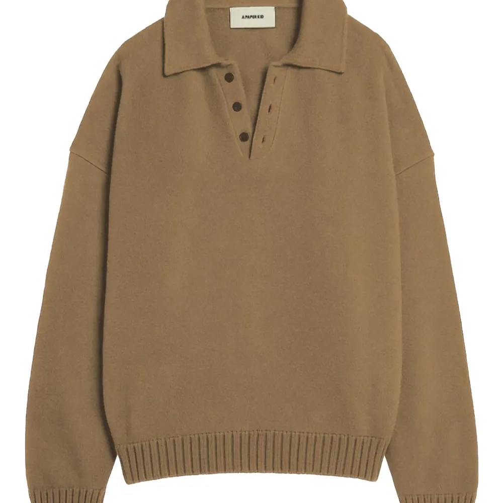 Рубашка поло с воротником на пуговицах