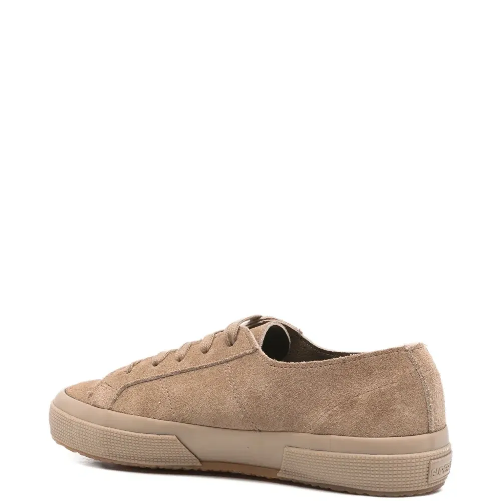 Кроссовки на шнуровке Кроссовки на шнуровке