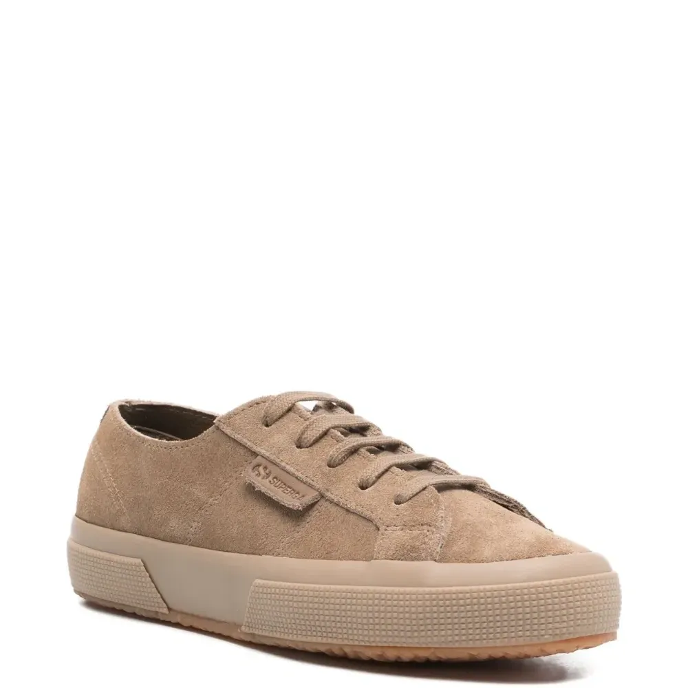 Кроссовки на шнуровке Кроссовки на шнуровке