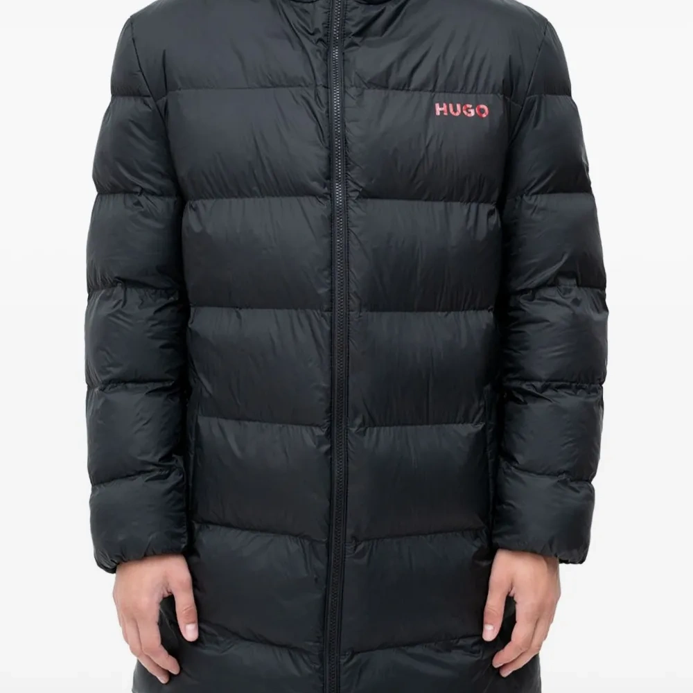 Стеганая куртка с капюшоном