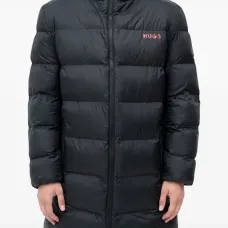 Стеганая куртка с капюшоном Стеганая куртка с капюшоном