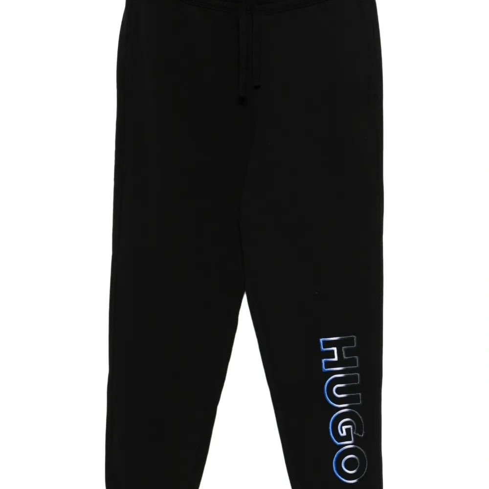 Спортивные брюки с вышитым логотипом