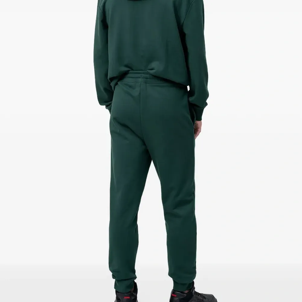 Спортивные брюки на завязках