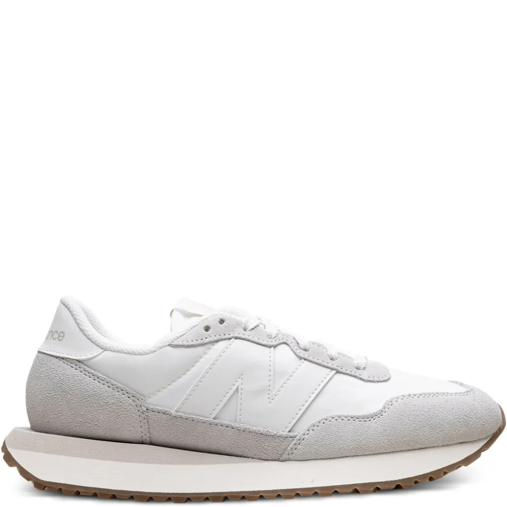 Кроссовки со вставками