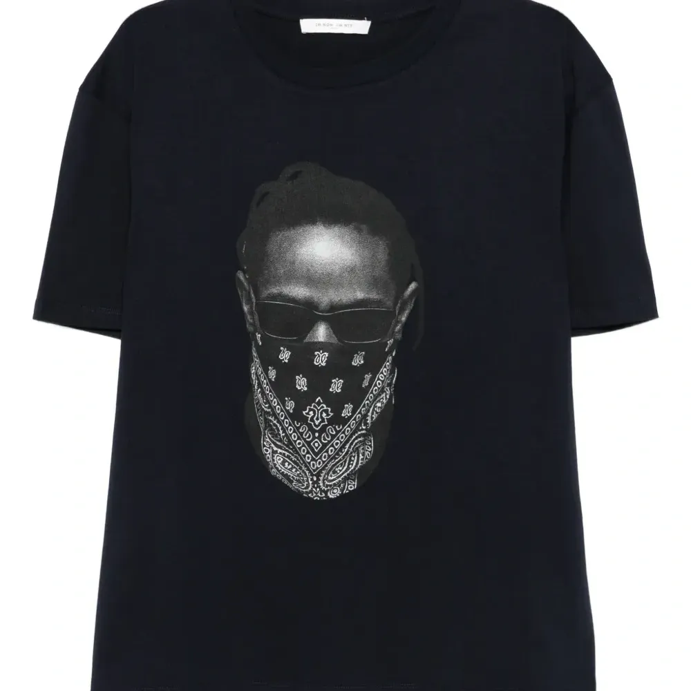 Футболка с графичным принтом