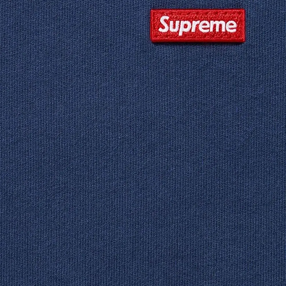 Футболка с логотипом