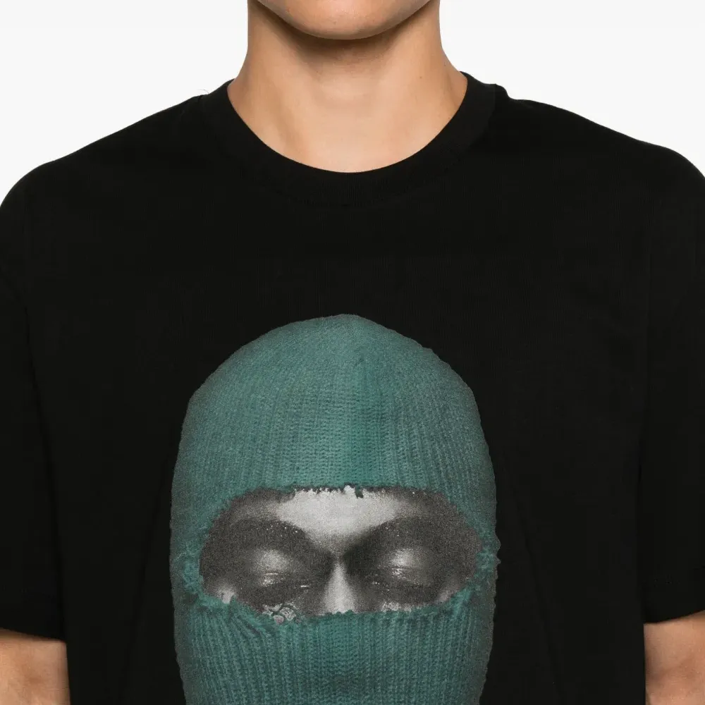 Футболка с графичным принтом Футболка с графичным принтом