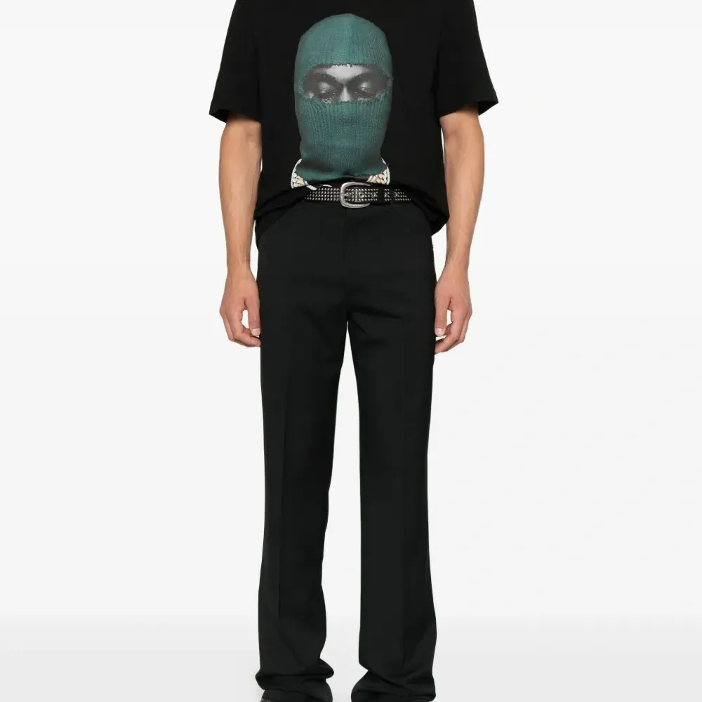 Футболка с графичным принтом Футболка с графичным принтом