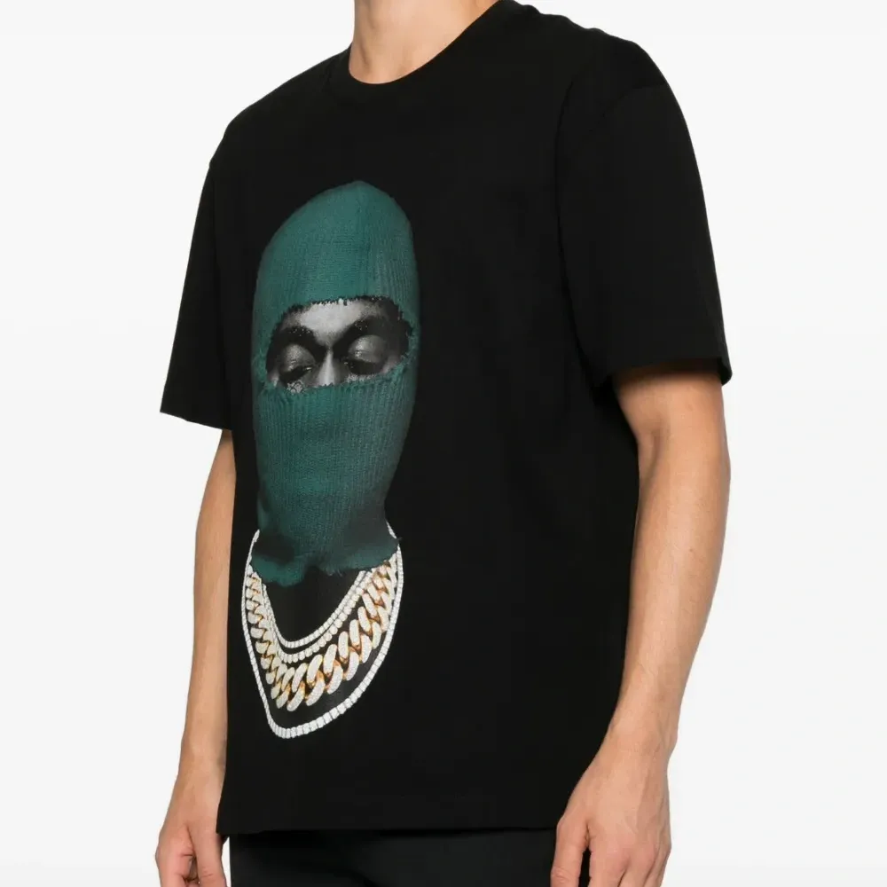 Футболка с графичным принтом Футболка с графичным принтом