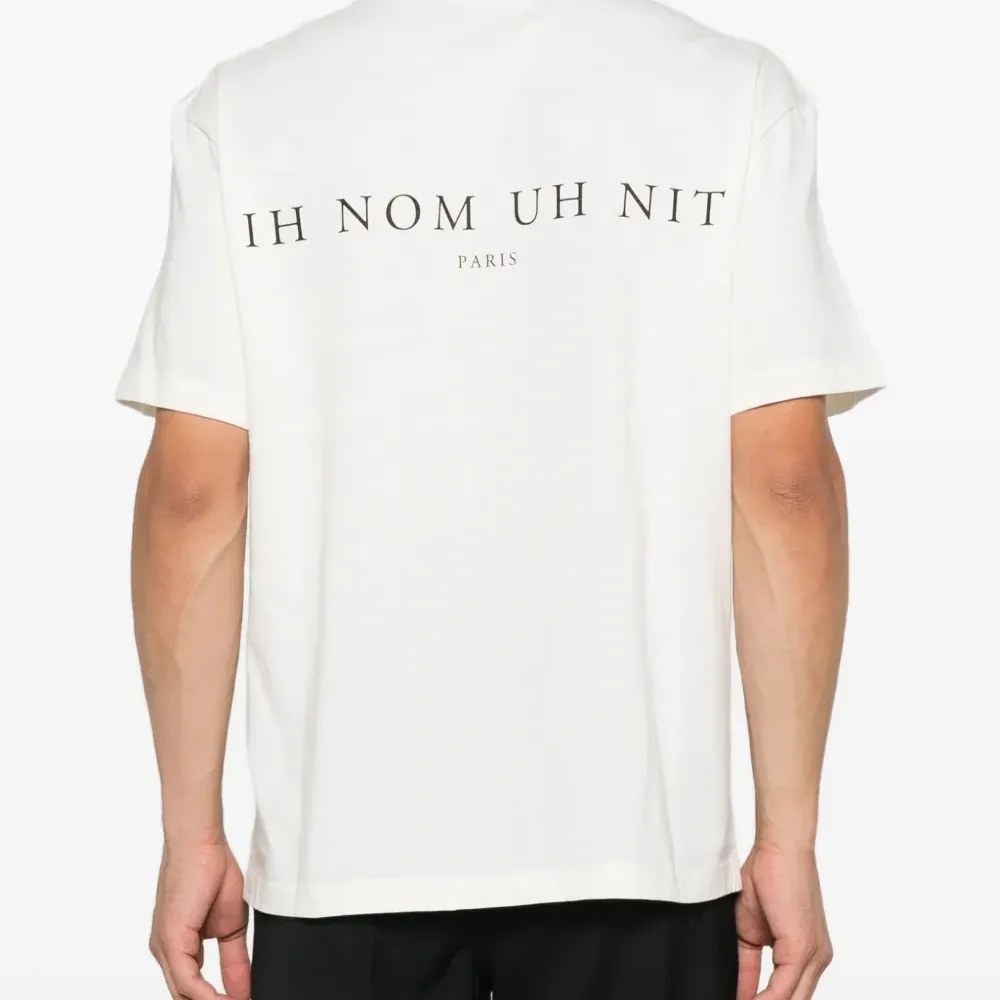 Футболка с графичным принтом Футболка с графичным принтом