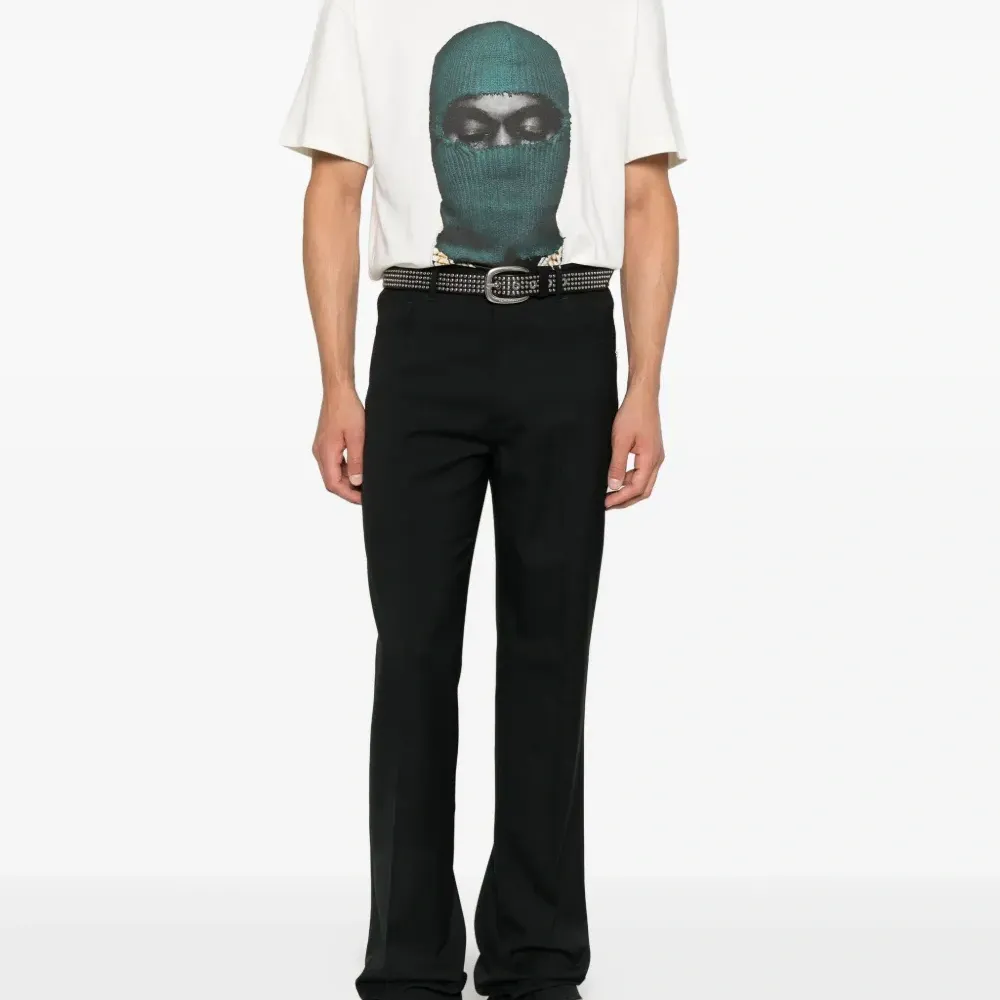 Футболка с графичным принтом Футболка с графичным принтом