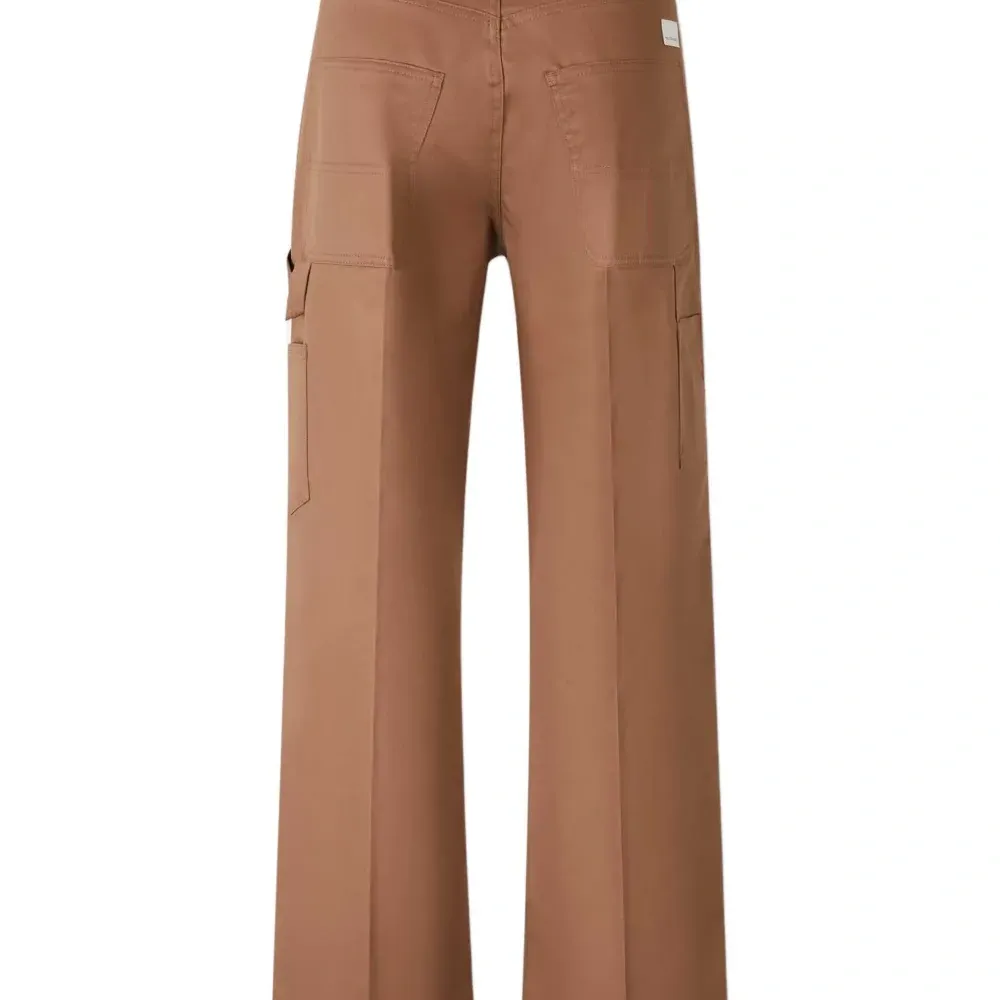 Брюки с боковыми карманами