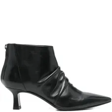 Ботильоны со сборками Ботильоны со сборками