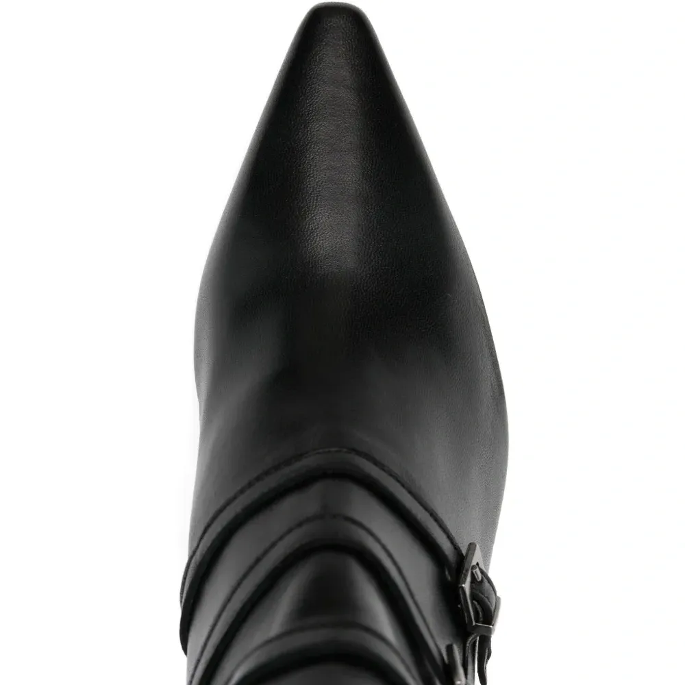 Ботильоны с пряжками