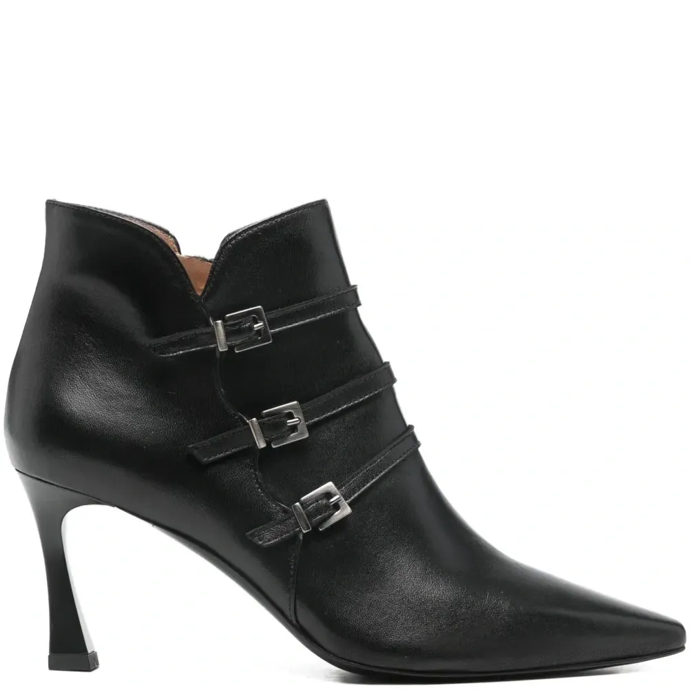 Ботильоны с пряжками